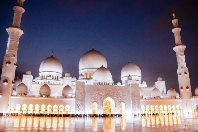 Attractie Sjeik Zayed Grote Moskee