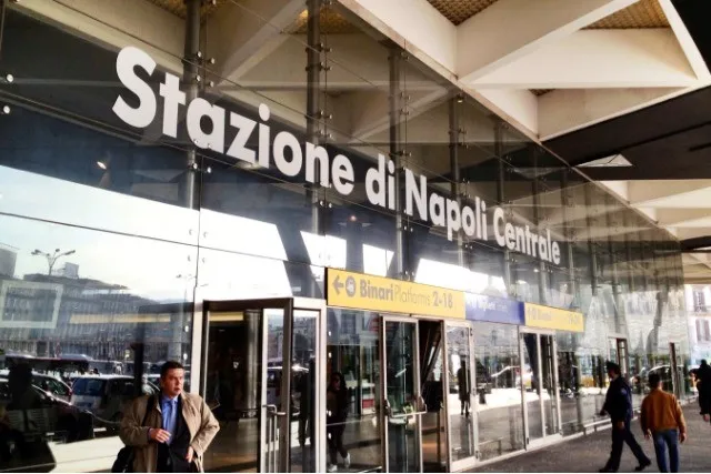 Napels Centraal Station INP, Italië